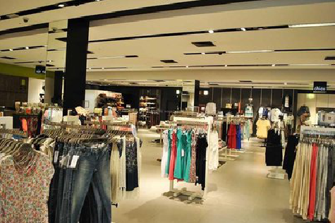  坡头商场里的店面怎么装修？